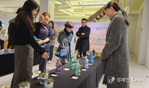 부천시 청소년방과후아카데미 네트워크 작품전시회 ‘end&and’ 행사 모습