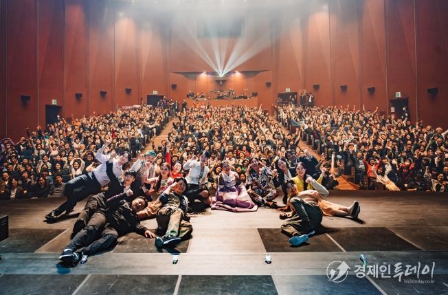 함안예술회관, 뮤지컬‘청춘연가’전석 매진 기록하며 성료