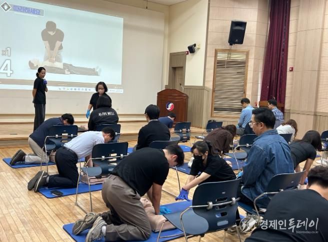 영양교육지원청, 교직원 심폐소생술 등 응급처치교육 실시