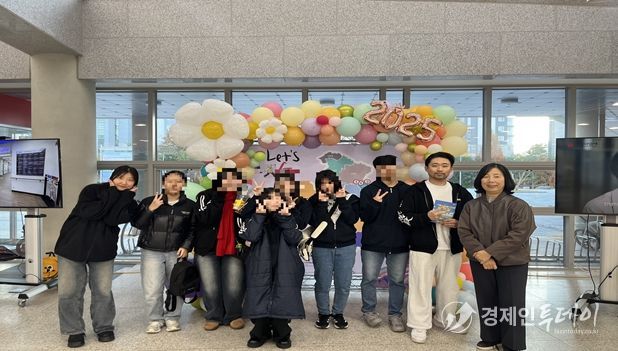 버스킹 기념 촬영