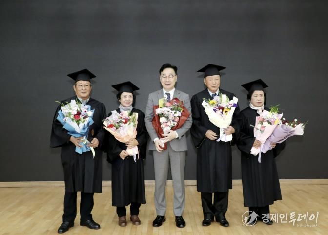 하동군, 제32기 노인대학·제9기 노인대학원 수료식 성황리 개최