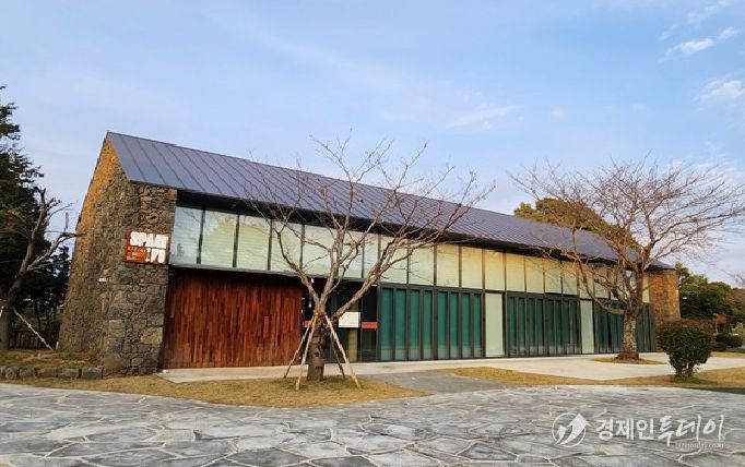 스페이스칠공(SPACE:70)