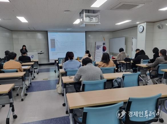 전라남도교육청의 ‘서점바로대출서비스’ 담당자 연수가 진행되고 있다.