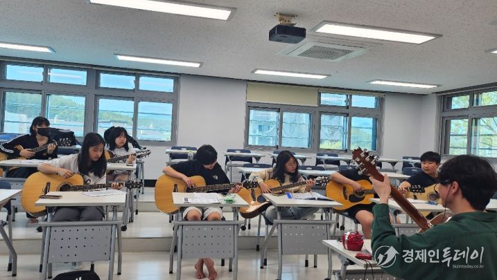 도내 희망 중․고등학교 학급당 50만 원 지원