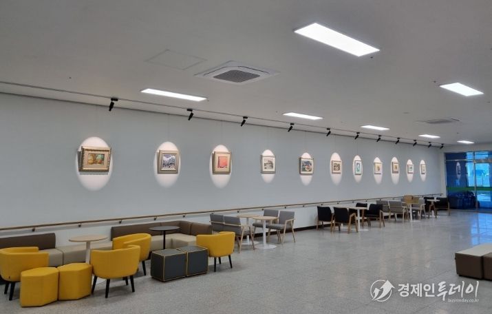 화순 어울림센터, 미술작품 갤러리 전시 모습