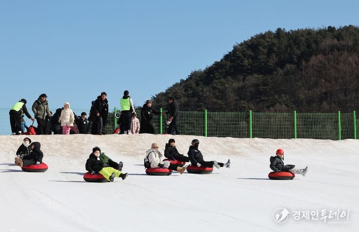 겨울의 끝자락, 영양에서 즐기는 마지막 빙판 추억