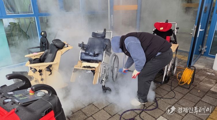 장애학생 보조기기 점검 및 소독